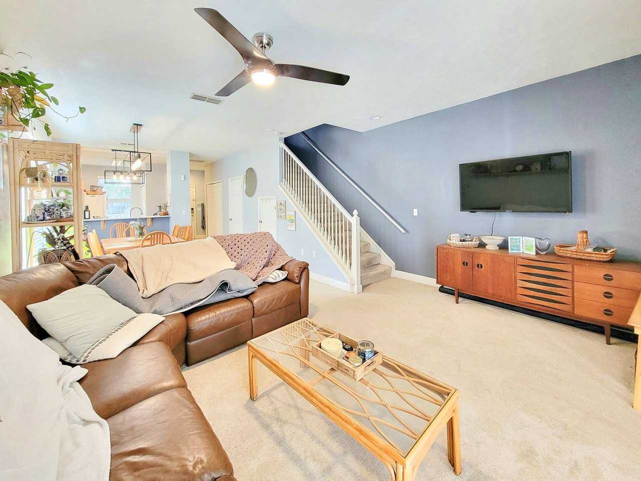 901 Nw 21st Ave - Photo 2 of 24