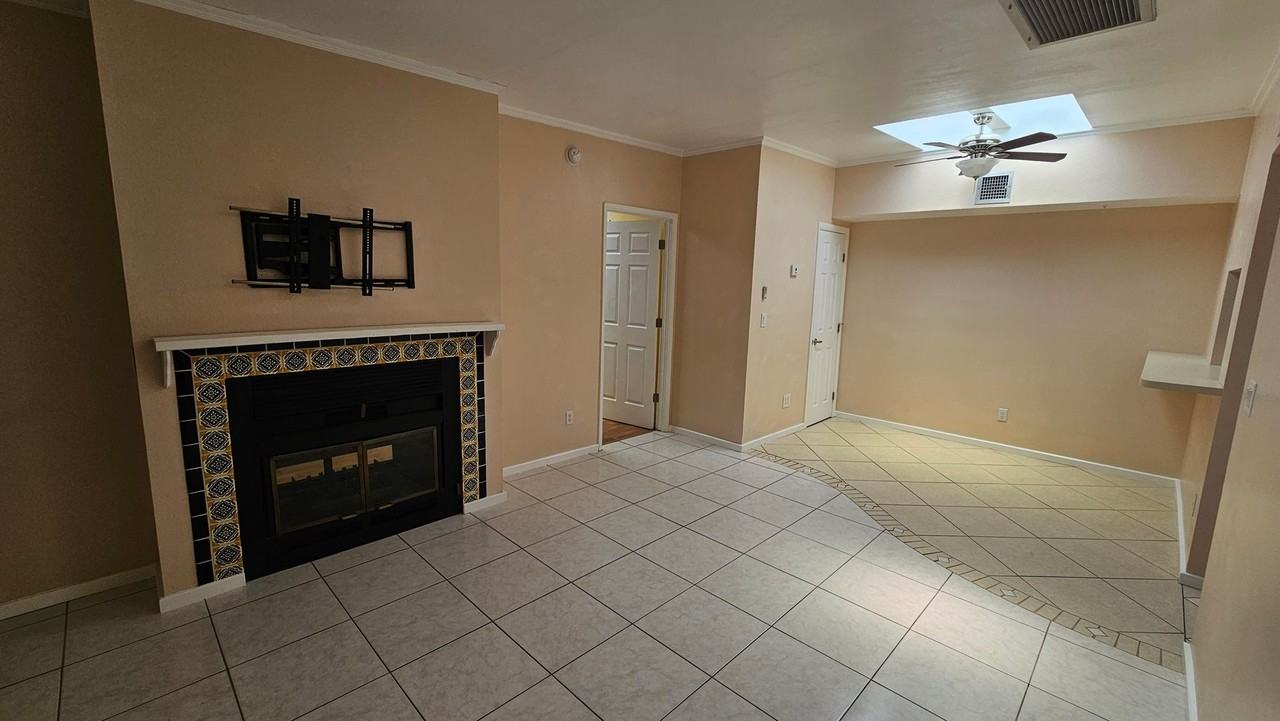 5945 E Sun County Blvd - Photo 5 of 13