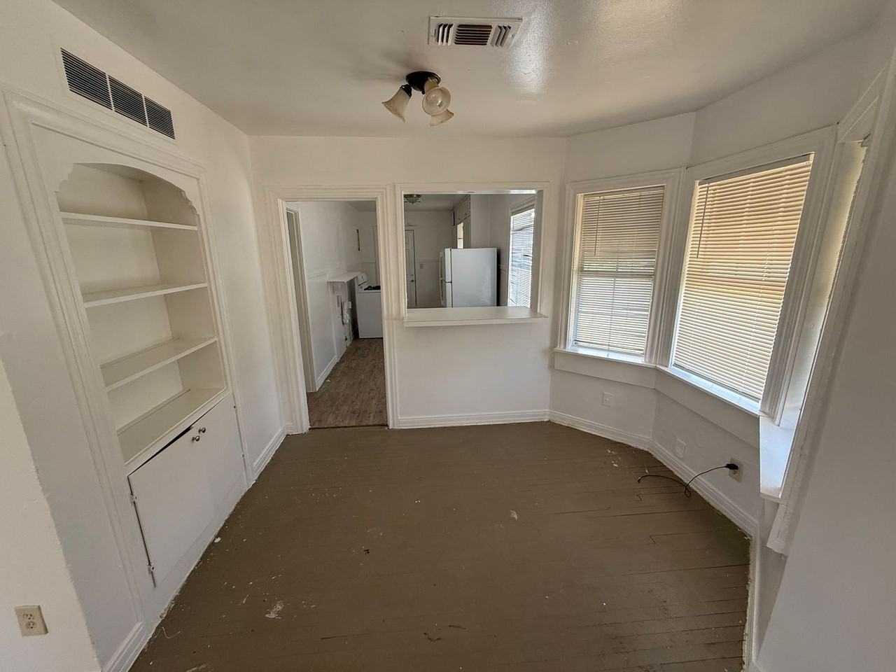 1523 25th St - Photo 3 of 12