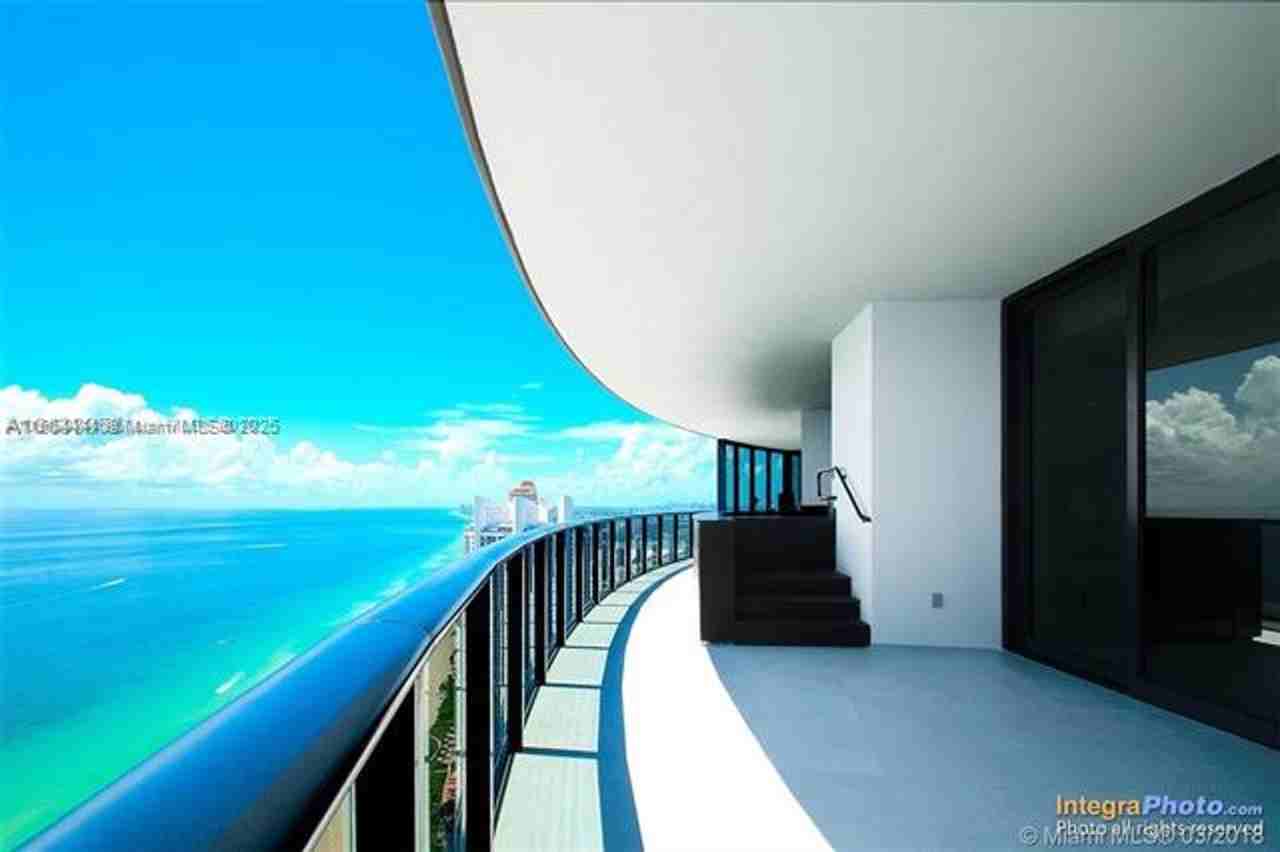 18555 18555 Collins Ave appt 5001 - Photo 7 of 41