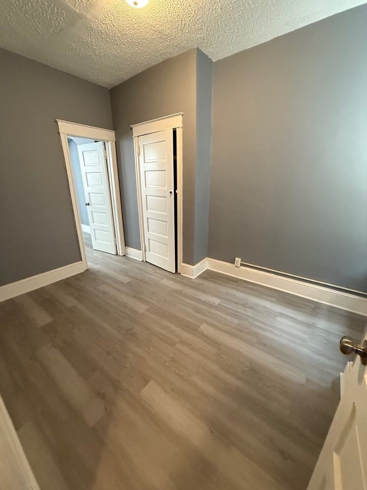 2842 N Stillman St #NA - Photo 6 of 11
