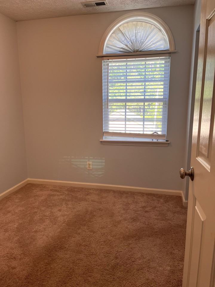 2720 Midway Park Ct #NA - Photo 7 of 7