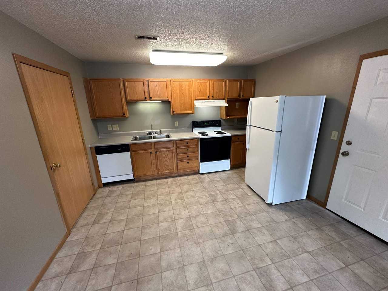 100 12th St Sw #3 - Photo 6 of 10