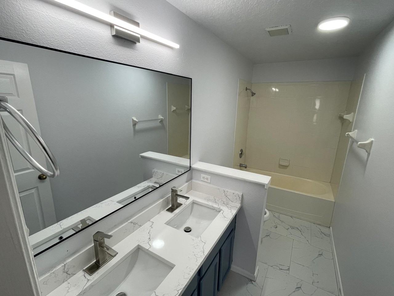 581 Cresting Oak Cir #NA - Photo 7 of 14