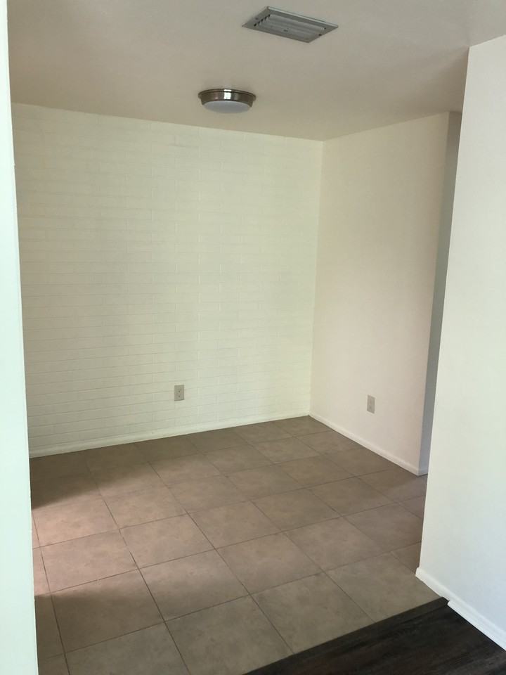 5817 Fairfield Ave S #7 - Photo 6 of 8
