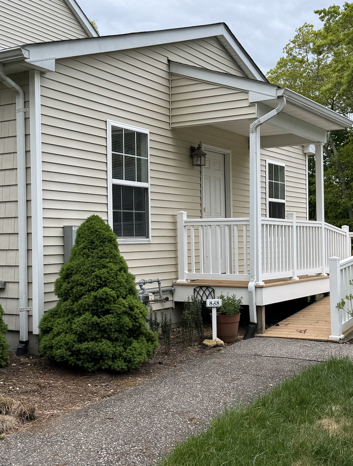 888 Sag Harbor Tpke #A - Photo 2 of 8