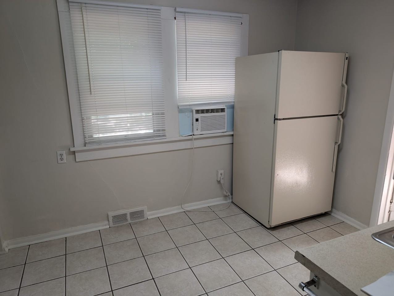 3827 S 48th St #2 - Photo 4 of 19