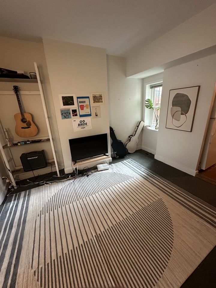 2045 Fitzwater St #1 - Photo 4 of 33