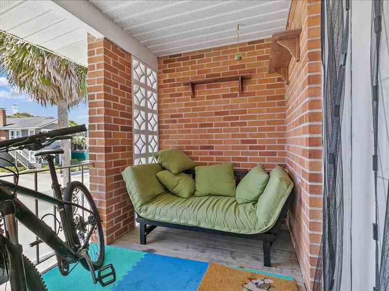 202 Hopkins St - Photo 3 of 11