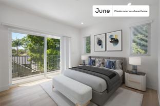 1321 N June St #D - Photo 1 of 1