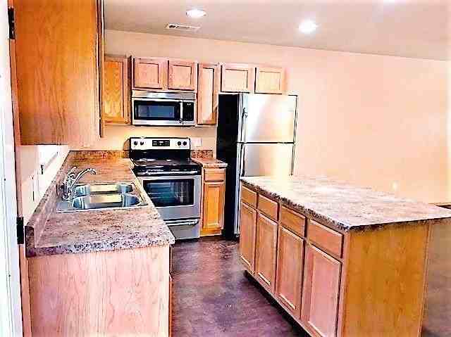 250 South Slopeside Drive - Photo 2 of 15