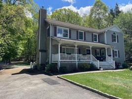 featured image of 16 Oak Ln