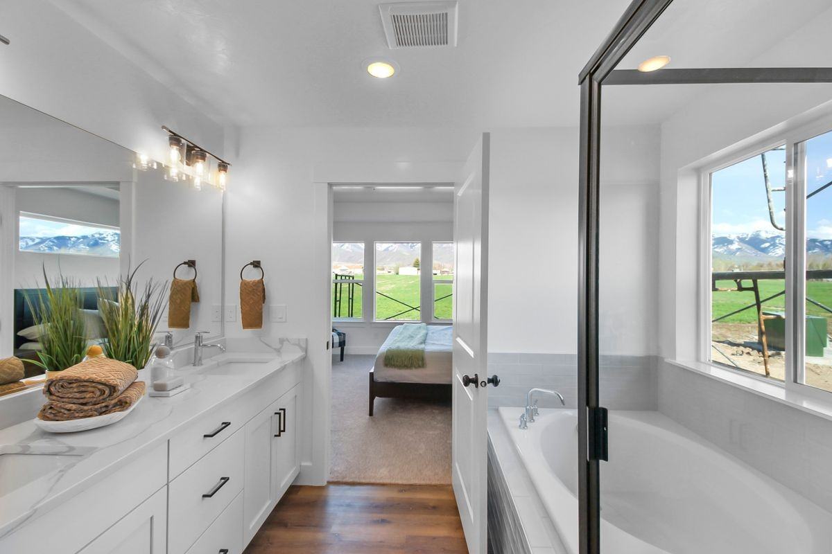 1322 E 1220 N - Photo 2 of 15