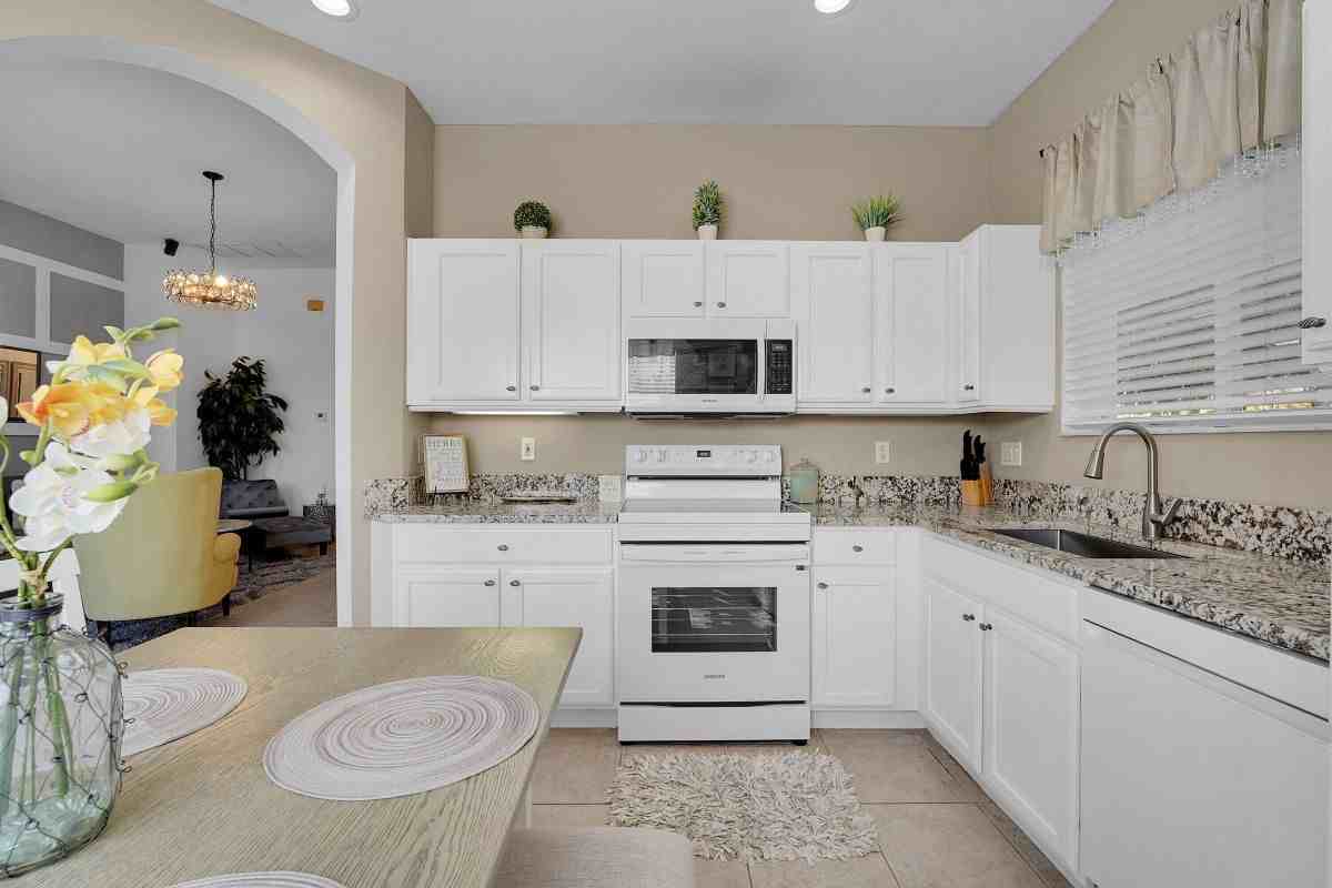 515 Sw Indian Key Dr - Photo 2 of 25