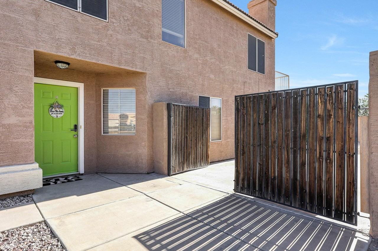 N 89th Dr - Photo 2 of 15