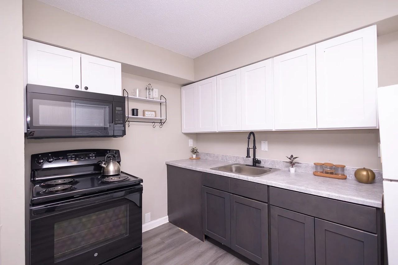 The Pines - Photo 4 of 23