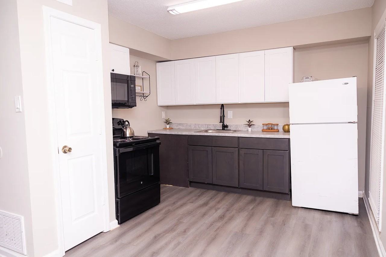 The Pines - Photo 5 of 23