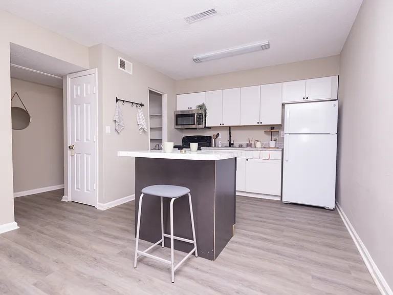 The Pines - Photo 6 of 23