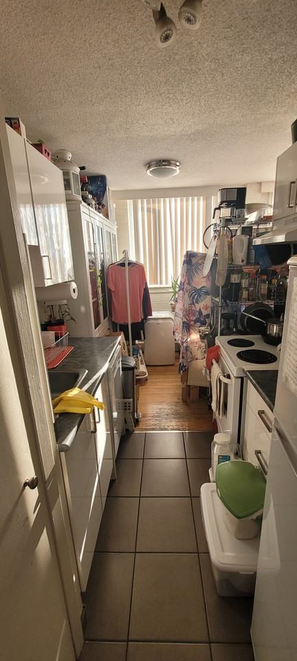 555 West 12th Avenue - Photo 3 of 9