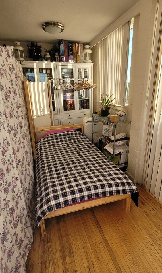 555 West 12th Avenue - Photo 2 of 9