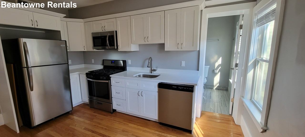 Mount Pleasant Pl #2 - Photo 3 of 13