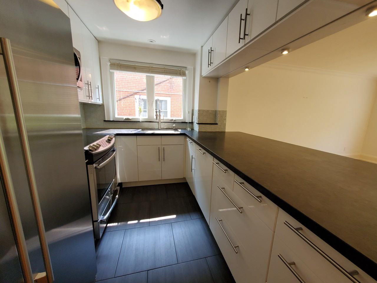 21 Love Crescent - Photo 6 of 43