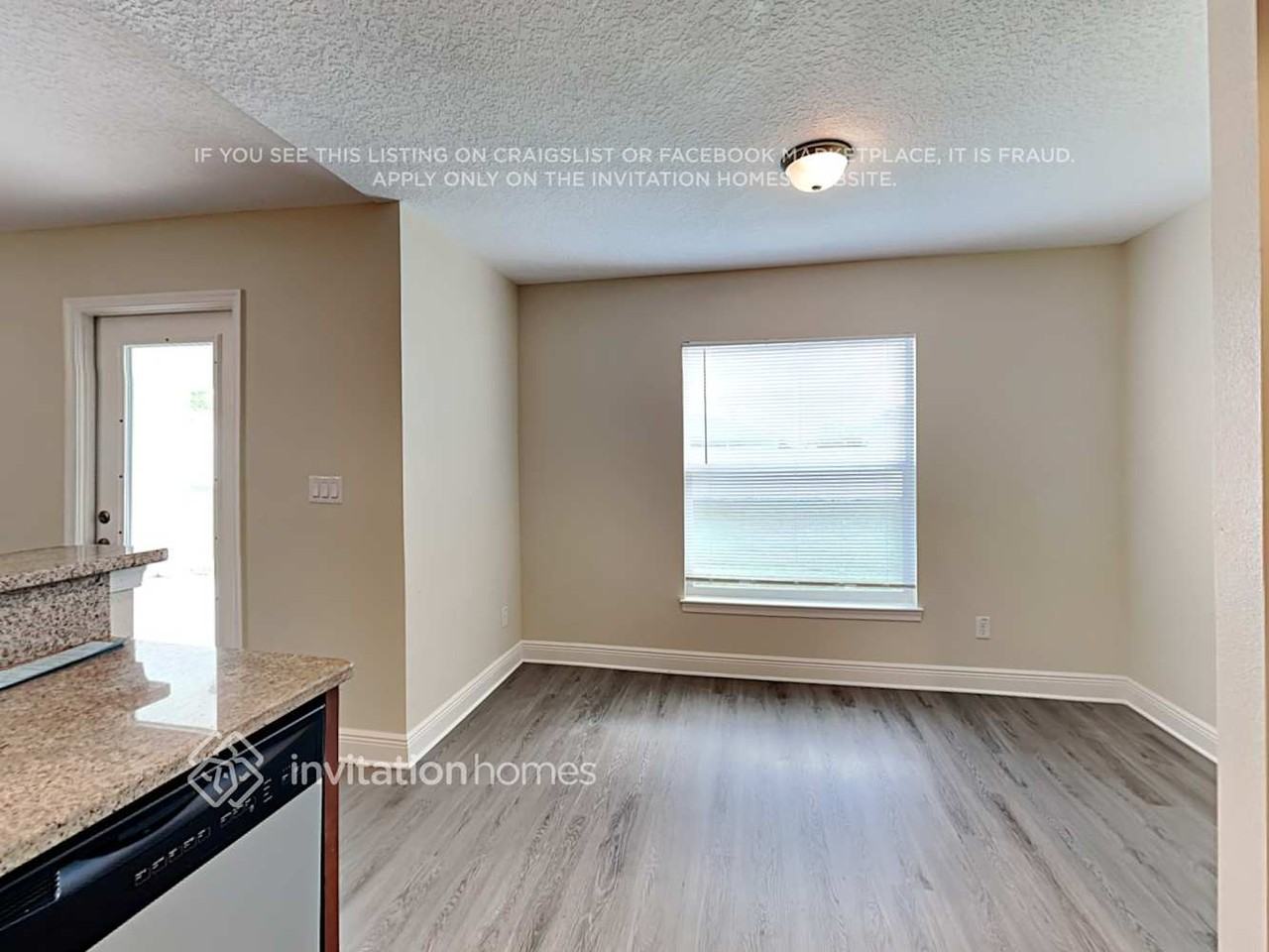 462 Nw Riverside Dr - Photo 6 of 17