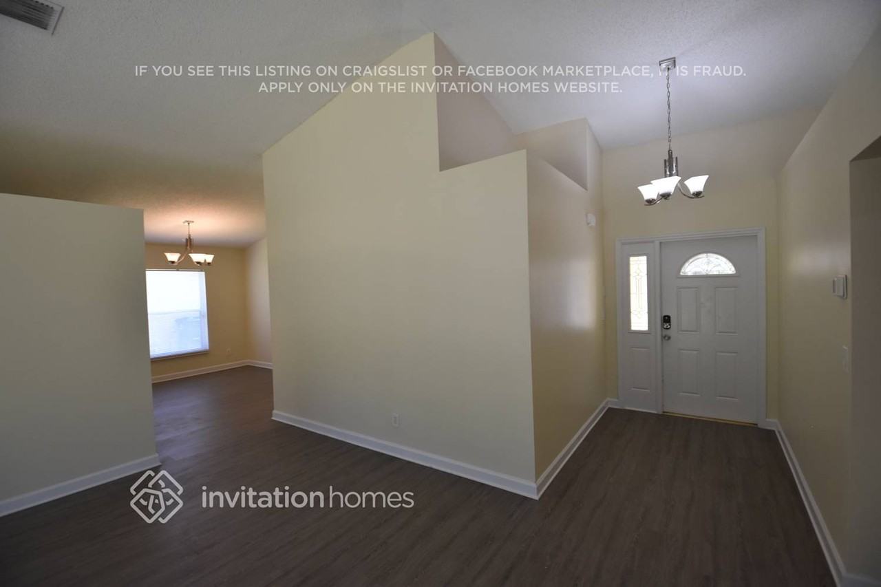 9419 Sw 18th St - Photo 3 of 17