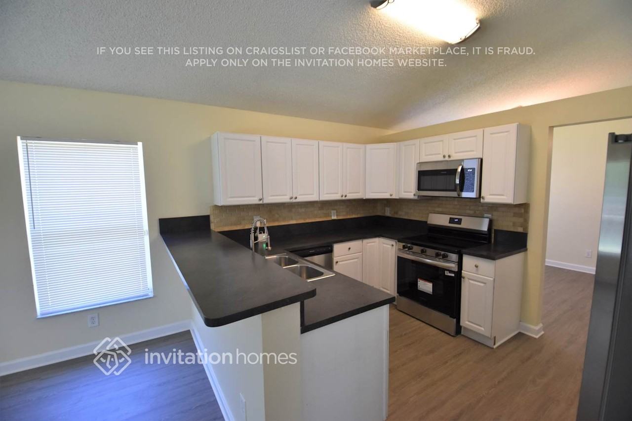 9419 Sw 18th St - Photo 6 of 17