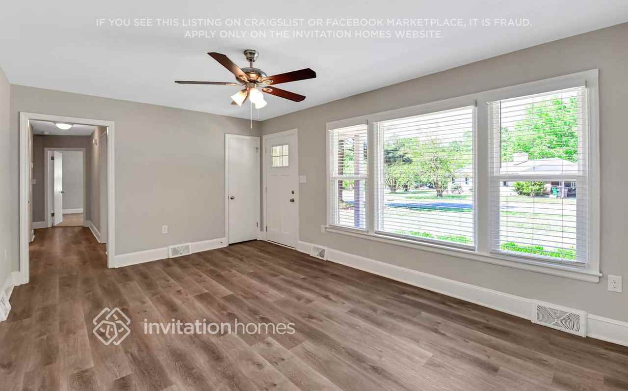 4133 Seaforth Dr - Photo 4 of 26