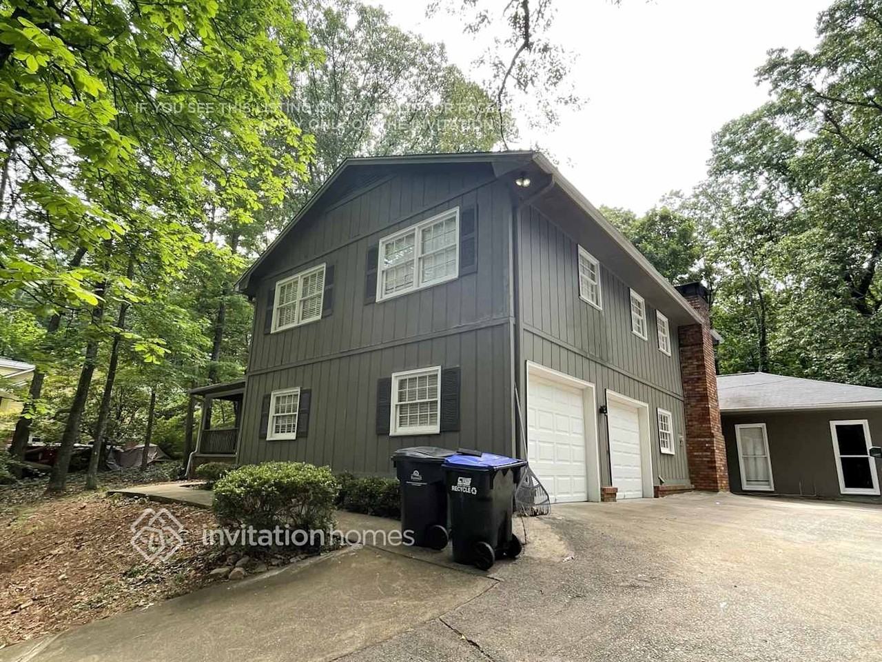 960 Hunterhill Dr - Photo 2 of 21