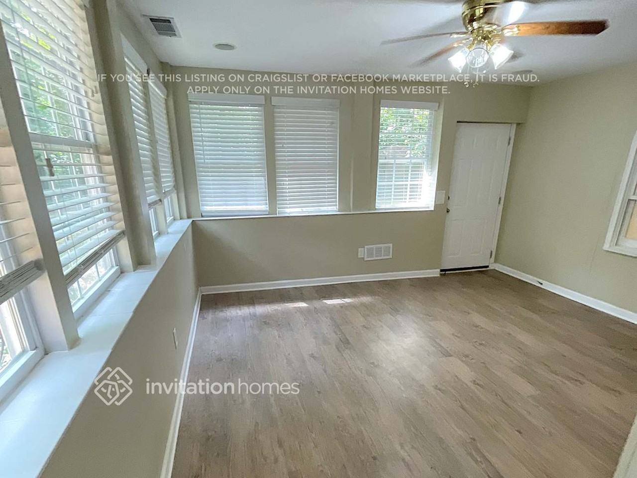 960 Hunterhill Dr - Photo 6 of 21