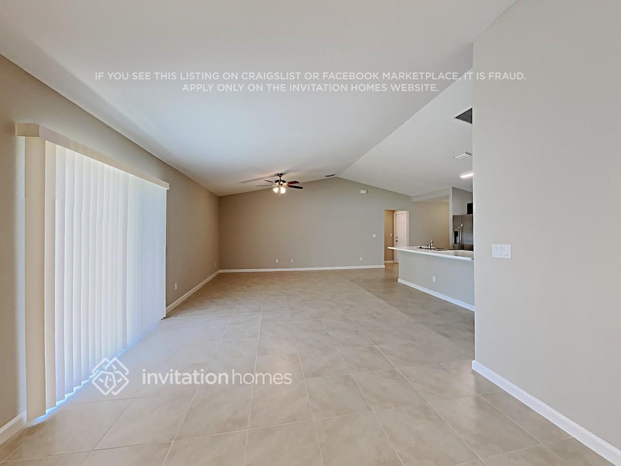 2243 Se Gaslight St - Photo 3 of 20