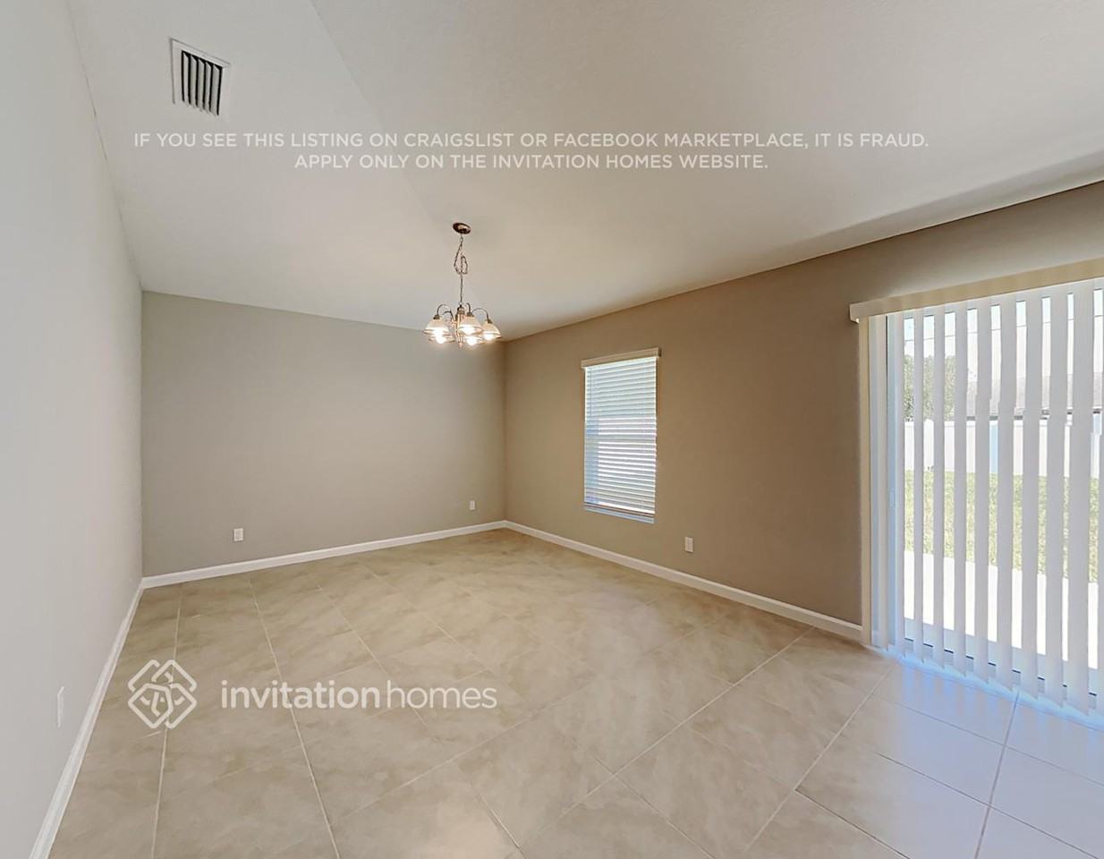 2243 Se Gaslight St - Photo 4 of 20