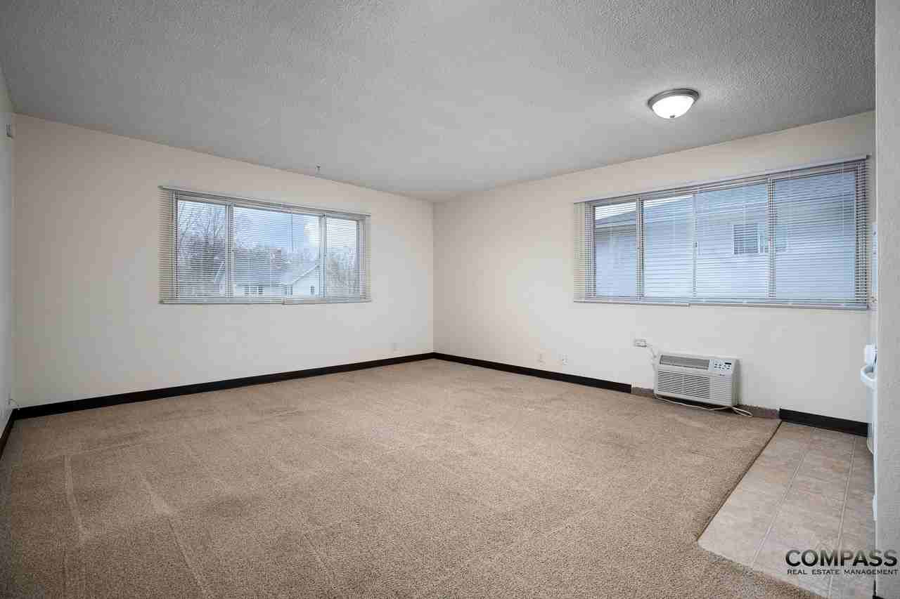 1215 S Dewey St Apartments - Photo 6 of 12