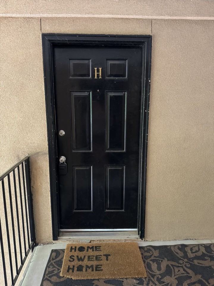 100 Downing Way #H - Photo 2 of 18