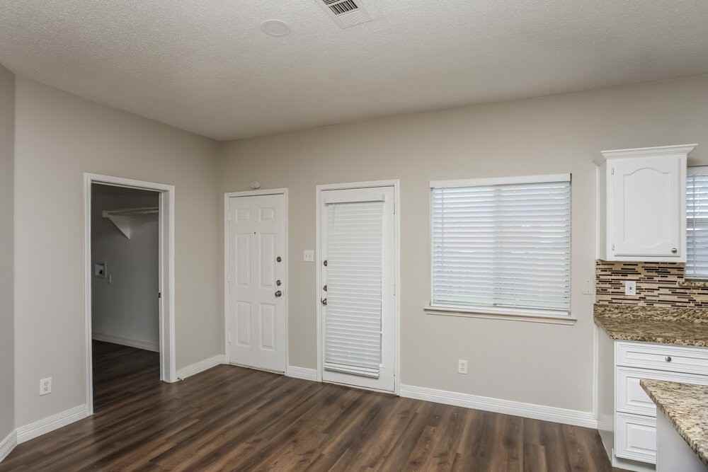 1530 Aberdeen Dr - Photo 7 of 17
