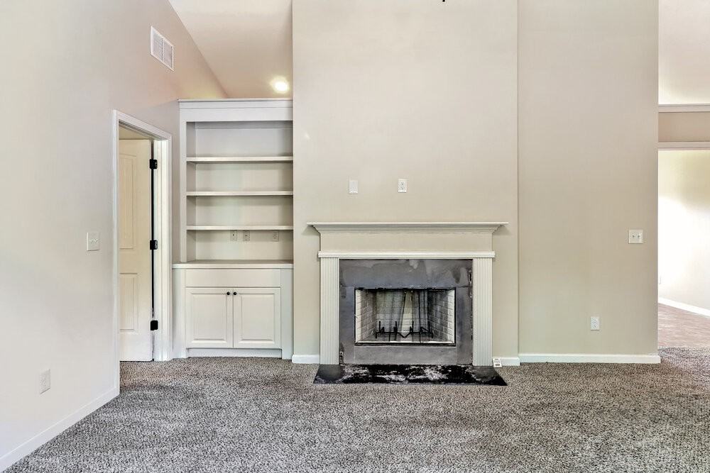 100 Comet Ct - Photo 4 of 15