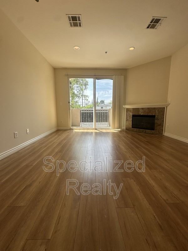 5716 Whitsett Ave #3 - Photo 2 of 14