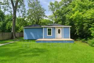 1109 Lake Shore Blvd - Photo 1 of 1
