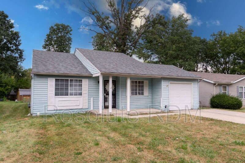 3826 Ireland Dr - Photo 2 of 30