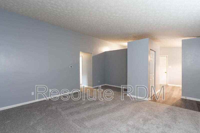 3826 Ireland Dr - Photo 5 of 30