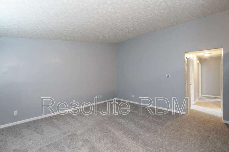 3826 Ireland Dr - Photo 7 of 30