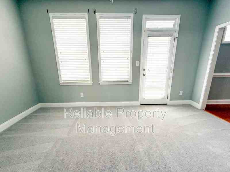 256 Denby Cir - Photo 3 of 13