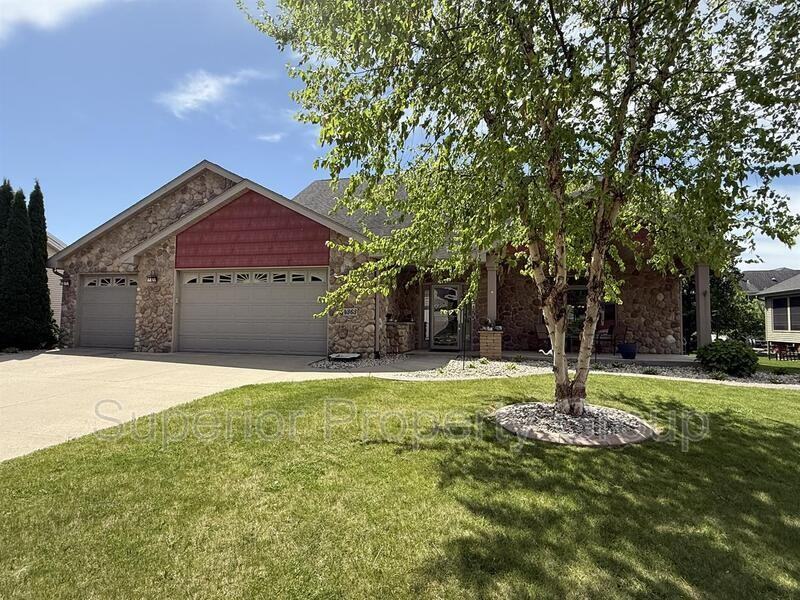 4363 Memorial Cir - Photo 2 of 50