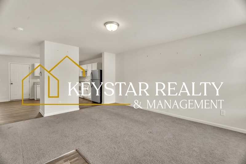 2205 Sawgrass Rd - Photo 2 of 18