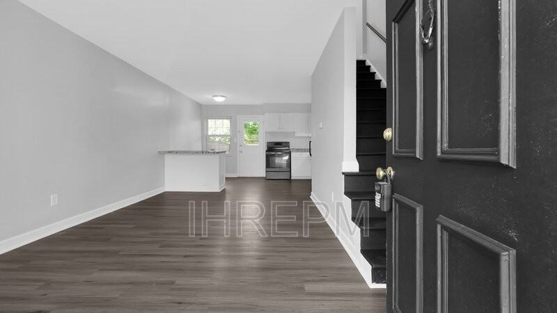 4225 Morsetowne Ct W - Photo 3 of 27