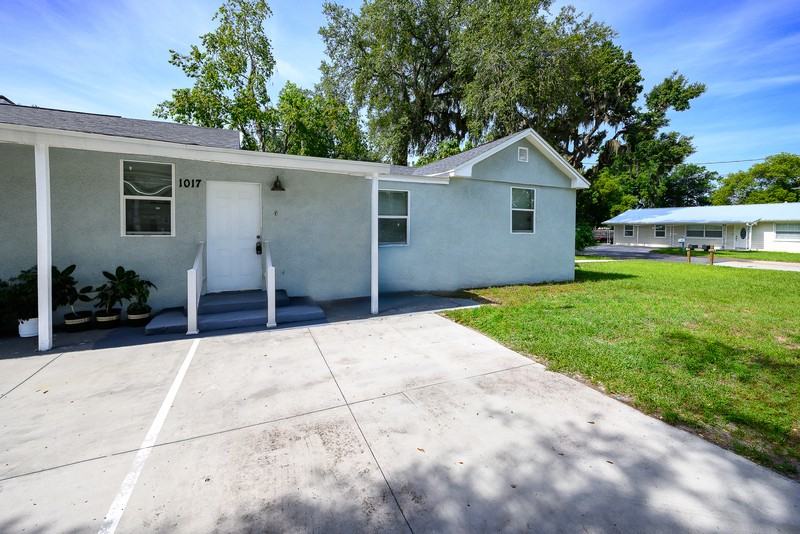 1017 Royal St - Photo 2 of 24