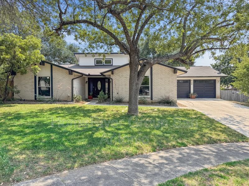 6106 Royal Sun St - Photo 2 of 20