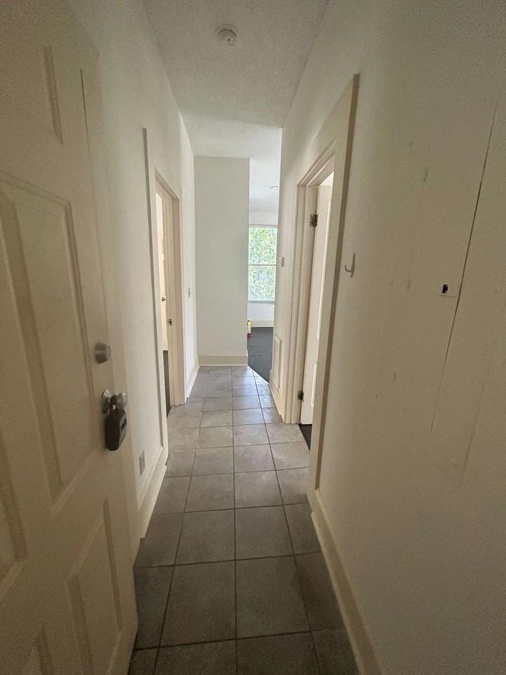 522 E 5th - Photo 2 of 13